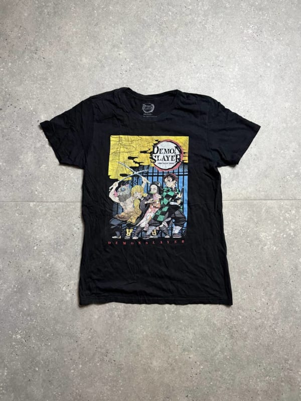 DEMON SLAYER BLACK GRAPHIC TEE