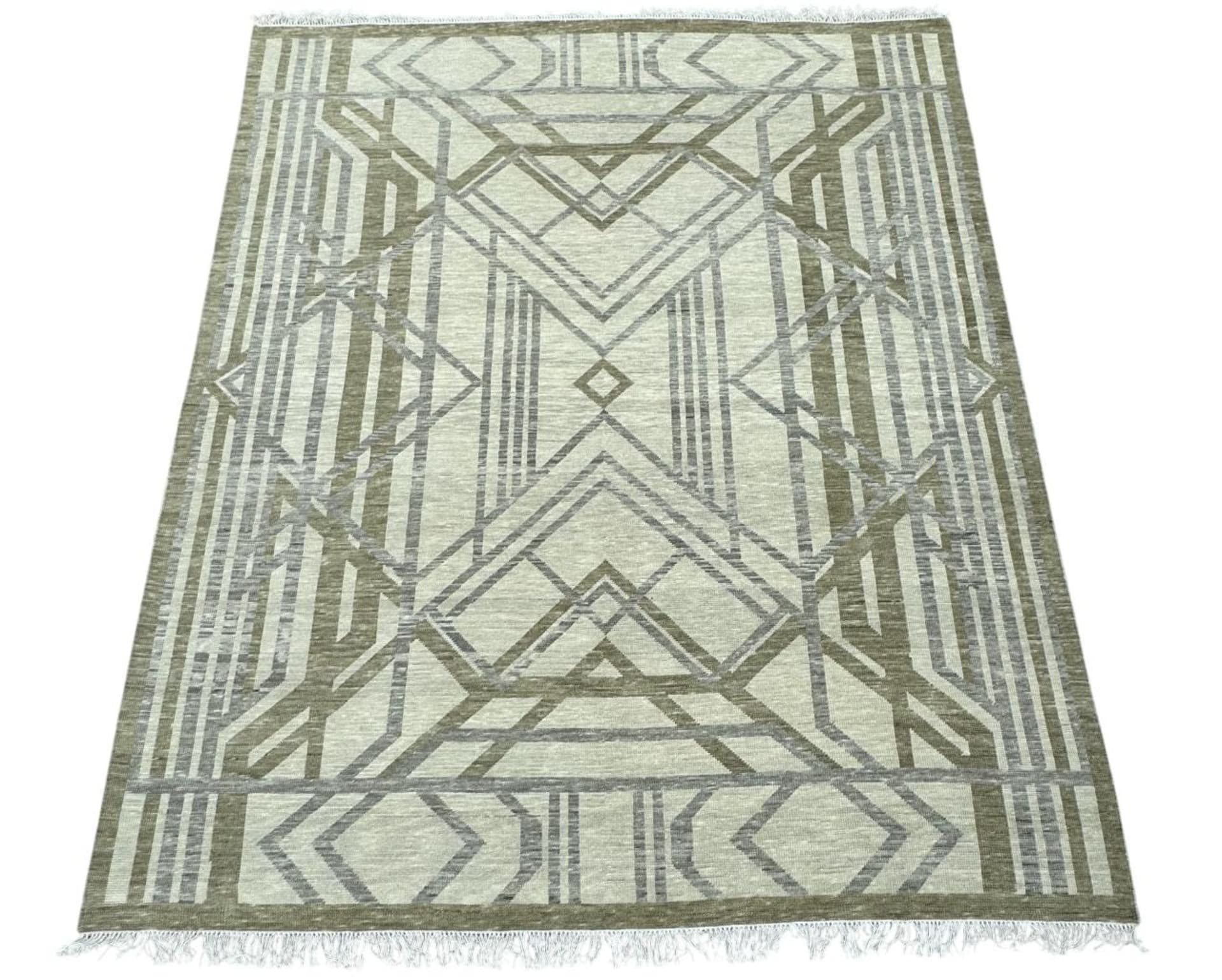 Ivory Olive Diamond Knotted