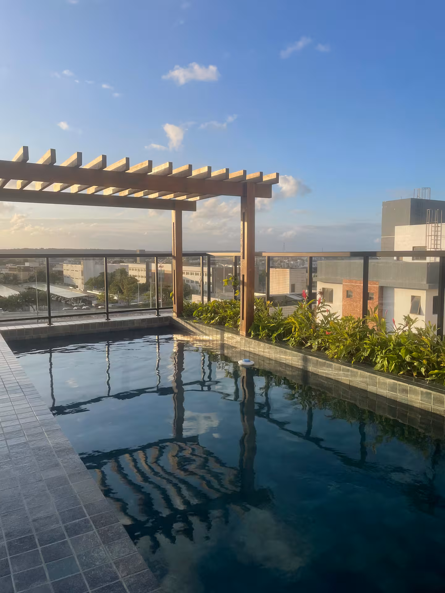 Flat em Intermares perto de tudo/ Hub Residence
