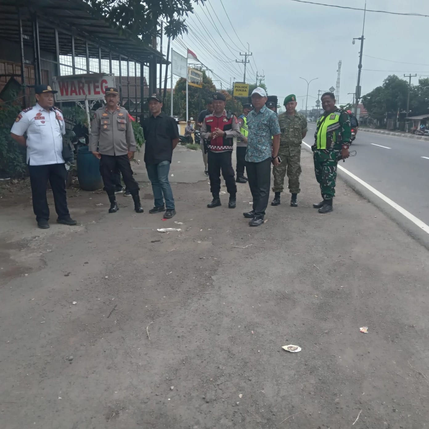 Aksi Cepat Danramil Anjatan Kawal Gebrakan Gubernur Jabar di Jembatan Sewo: Stop Sapu Koin, Warga Dapat Kompensasi!