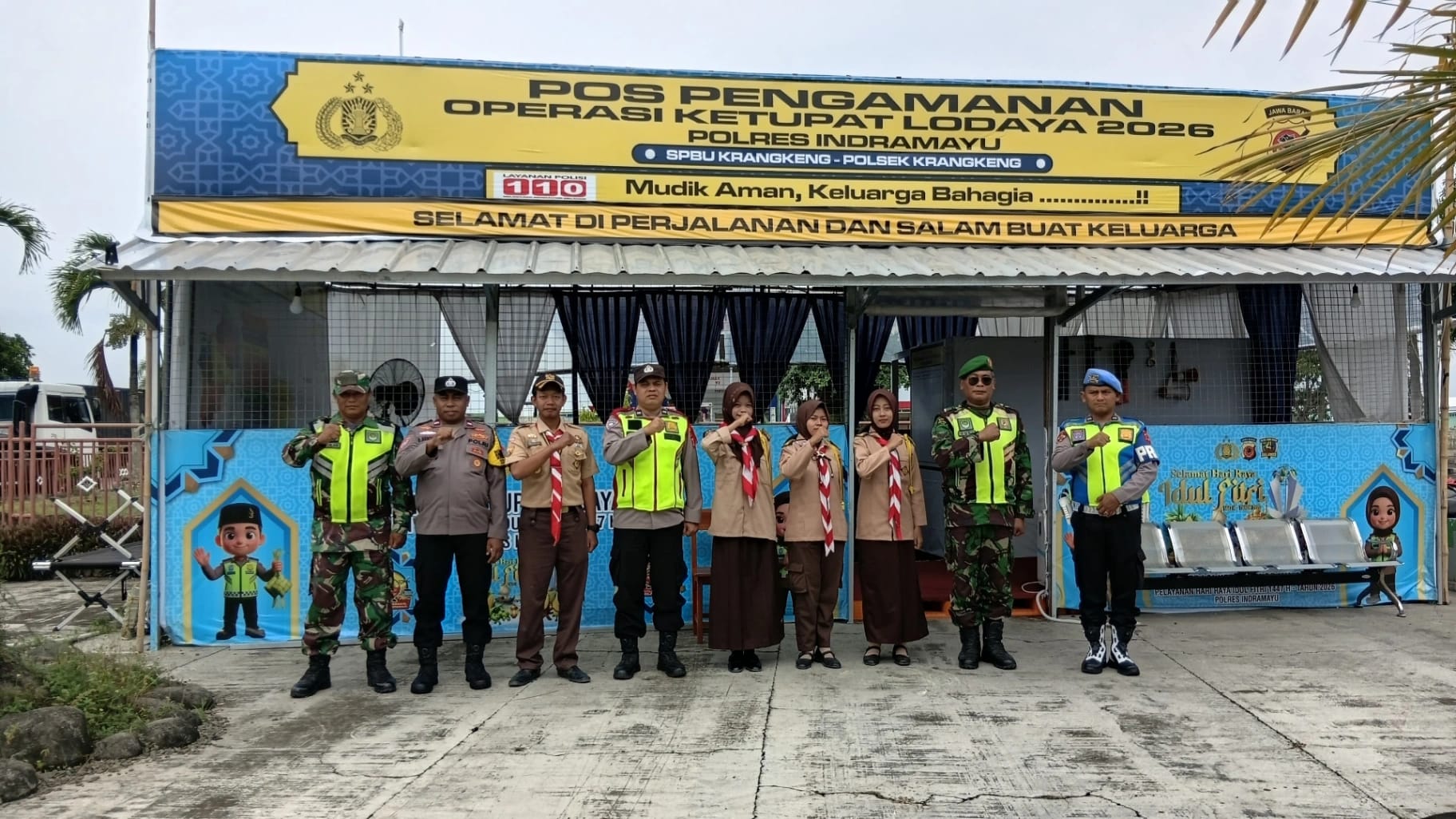 Siaga Total Jelang Lebaran! Babinsa Koramil 1610 dan Aparat Gabungan Kawal Ketat Arus Mudik di Krangkeng