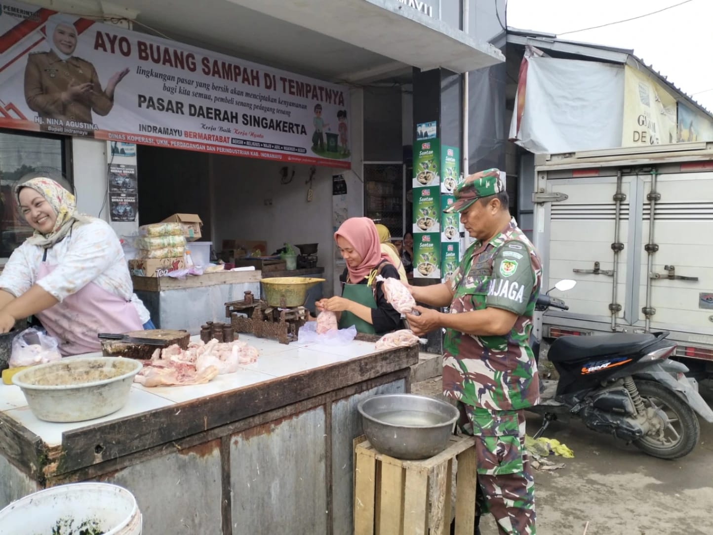 Sertu Kadani Turun Langsung! Harga Sembako di Krangkeng Didominasi Kenaikan, Warga Mulai Tertekan