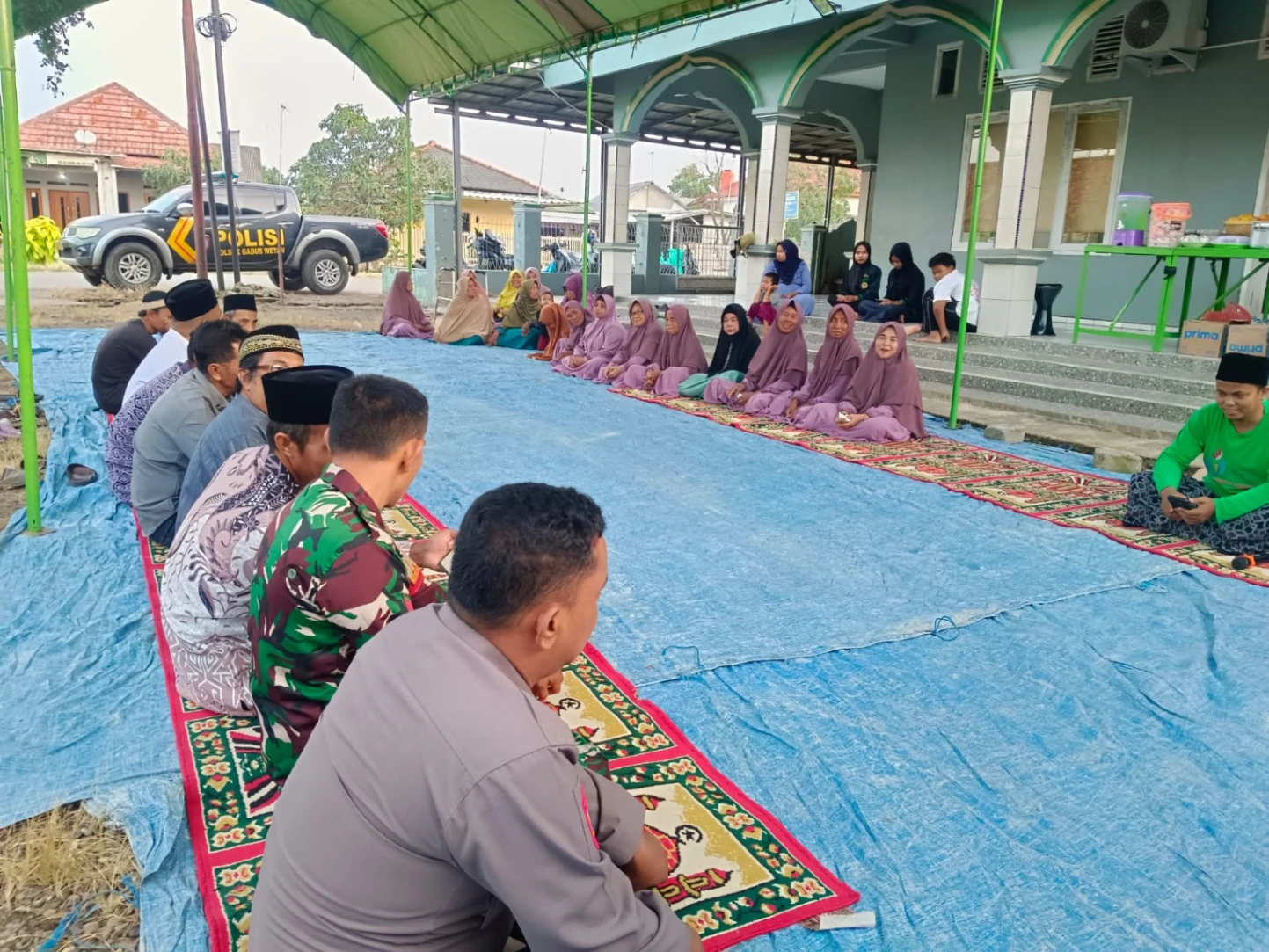 Babinsa Kopka Eko Jati Hadiri Tarawih Keliling Tingkat Kecamatan Gabus Wetan