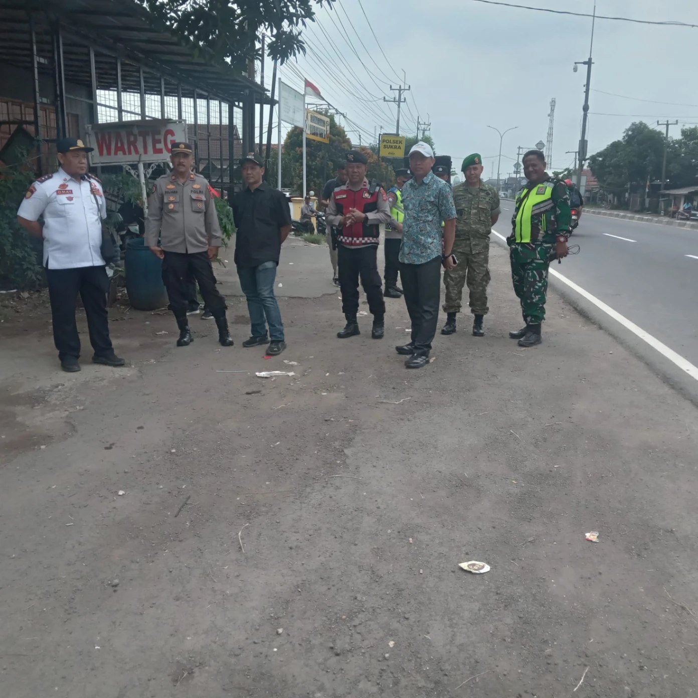 Aksi Cepat Danramil Anjatan Kawal Gebrakan Gubernur Jabar di Jembatan Sewo: Stop Sapu Koin, Warga Dapat Kompensasi!