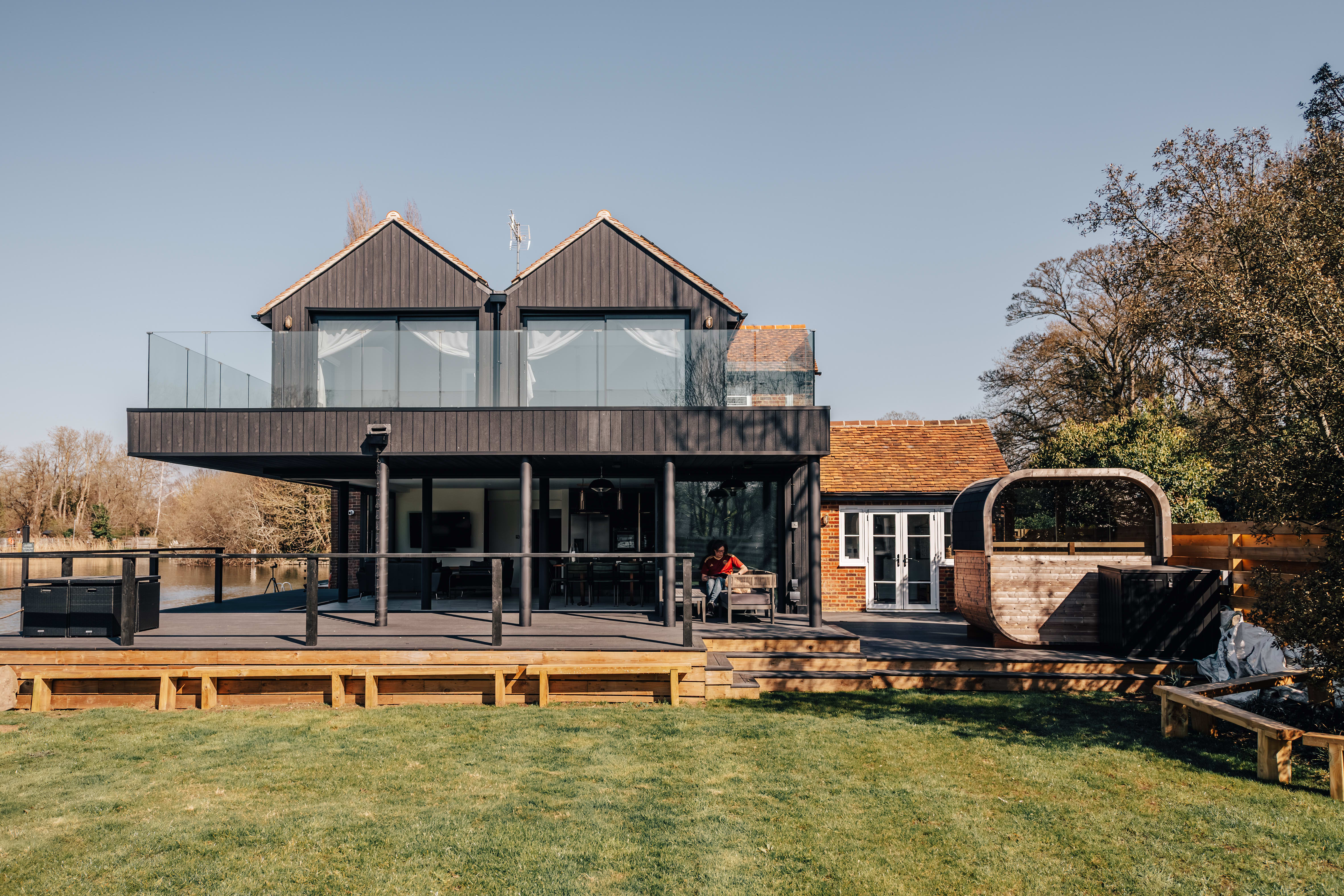 Garden View — Weir House Sonning, Sonning-on-Thames, Berkshire