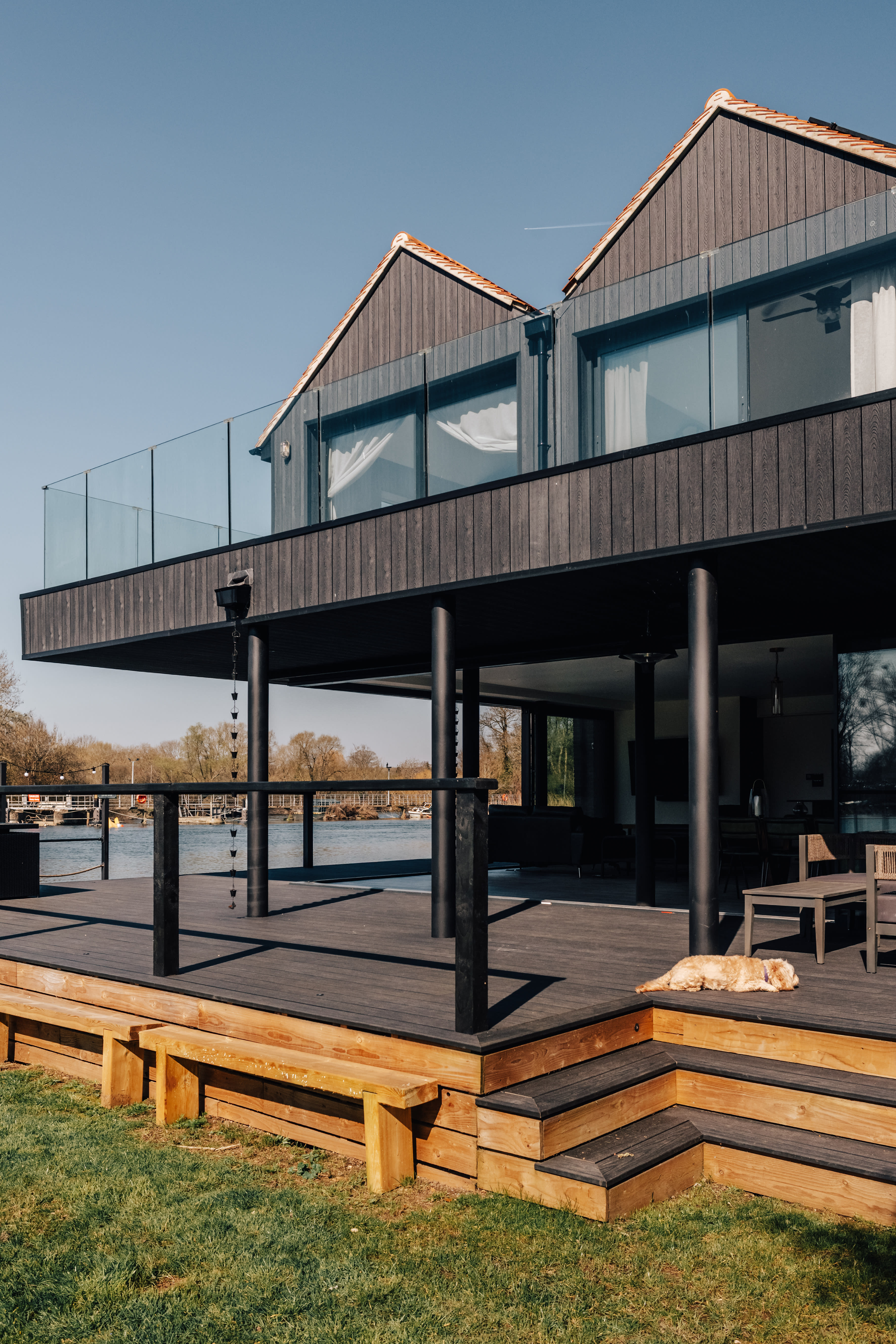 Terrace — Weir House Sonning, Sonning-on-Thames, Berkshire