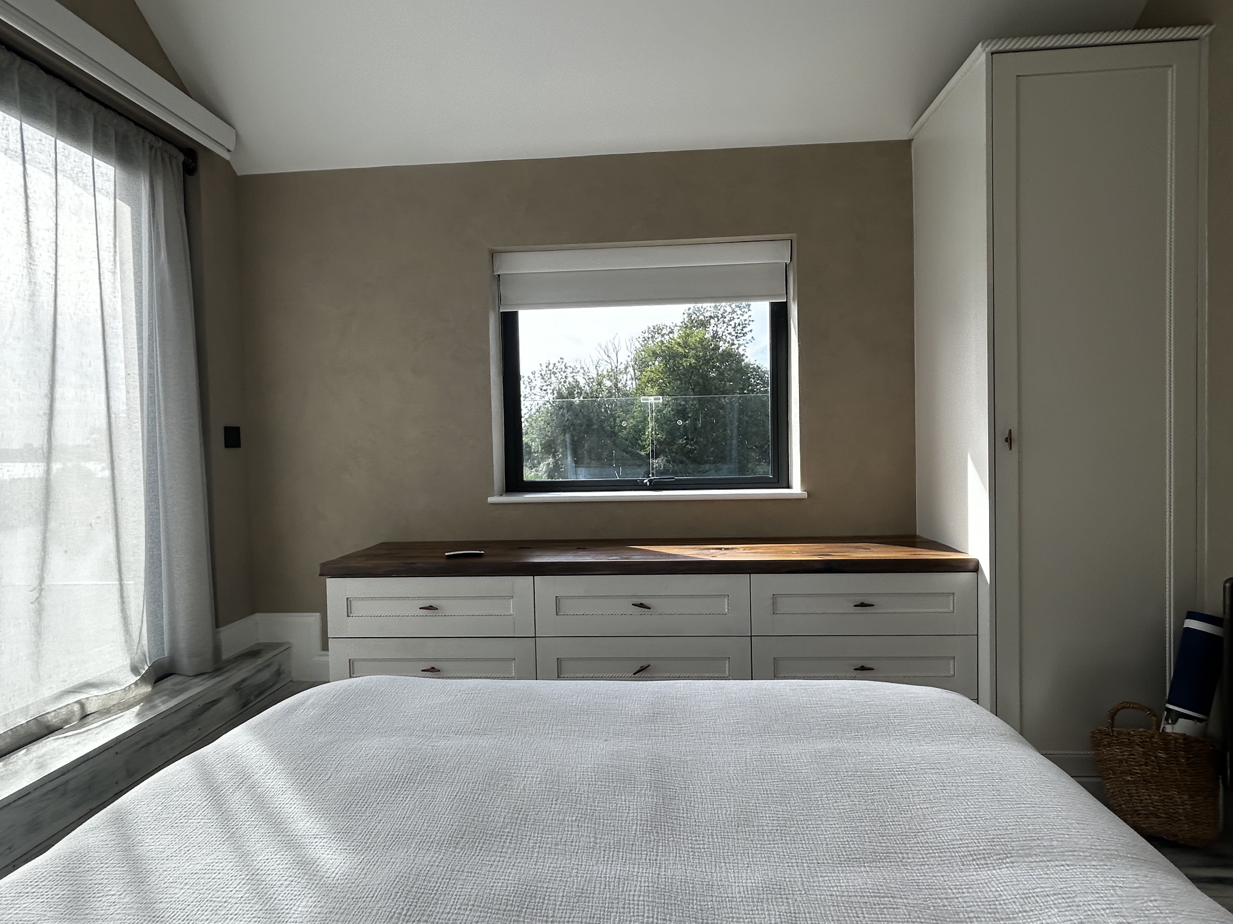 Bedroom Two at Weir House Sonning, Sonning-on-Thames, Berkshire — photo 3 of 4