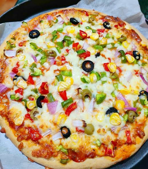 Italian topping pizza