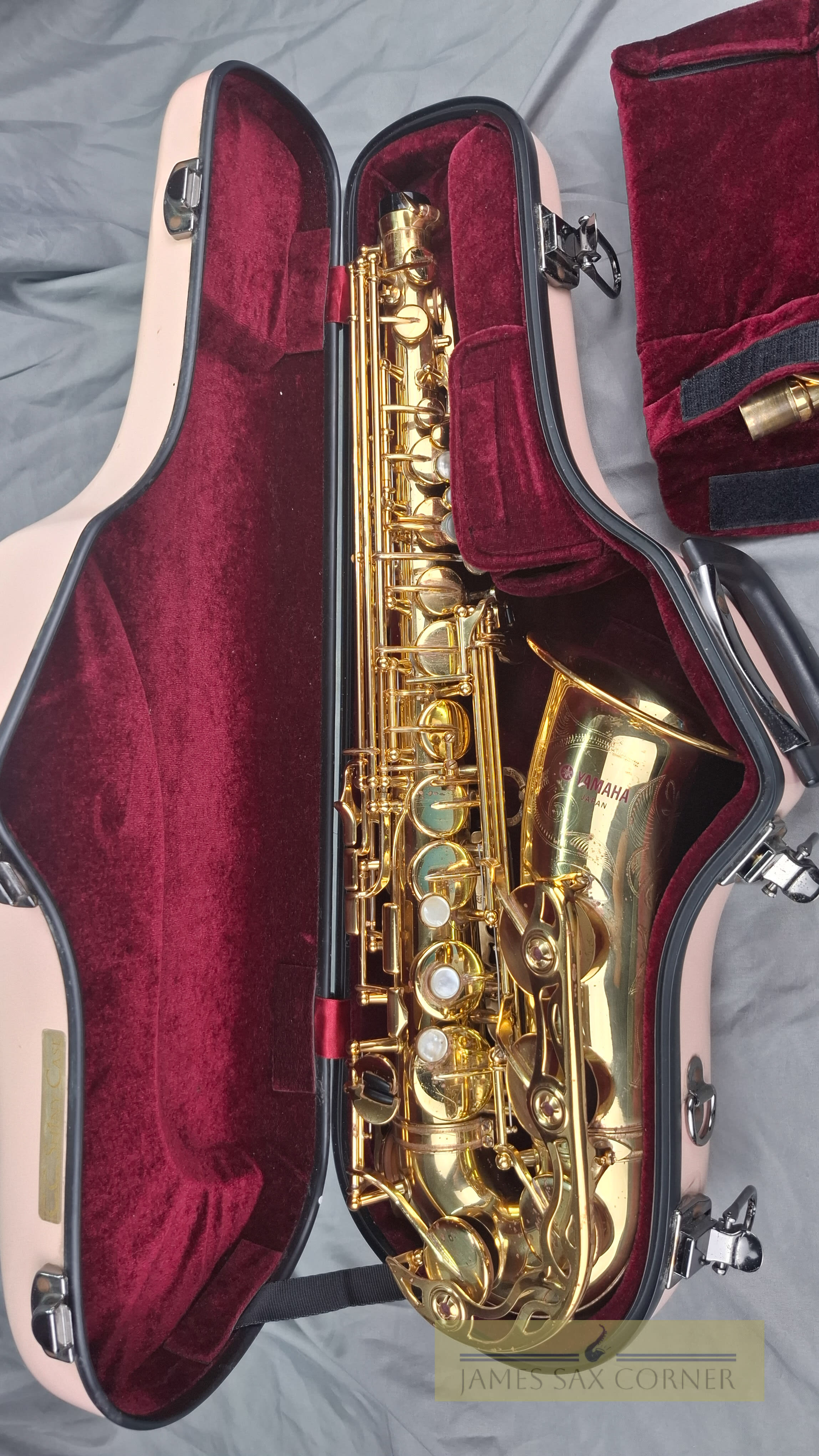 Yamaha YAS-62 Alto Saxophone Purple Logo SN 022XXX 21