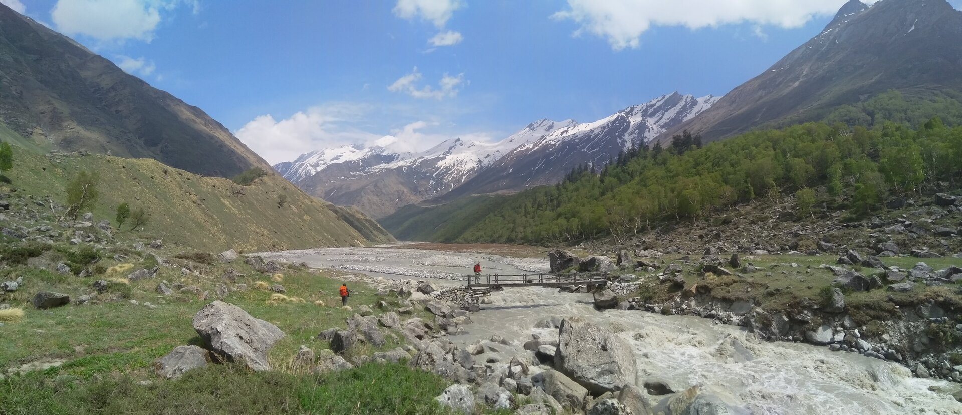 View of Harkidun Ruinsaratal trek