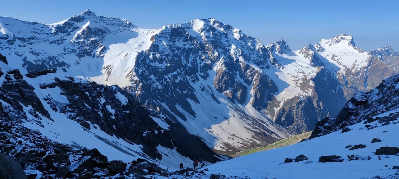 Buran Ghati Trek slide 3