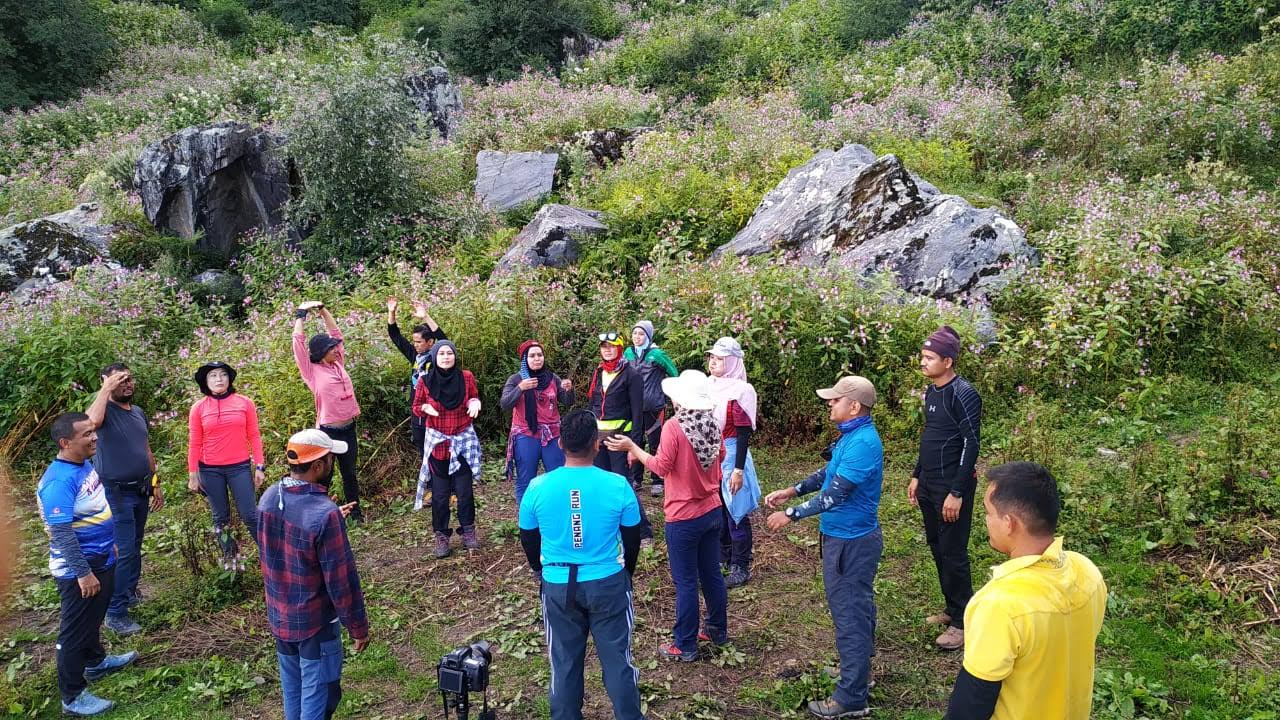 Rani Sui Lake Trek image 4