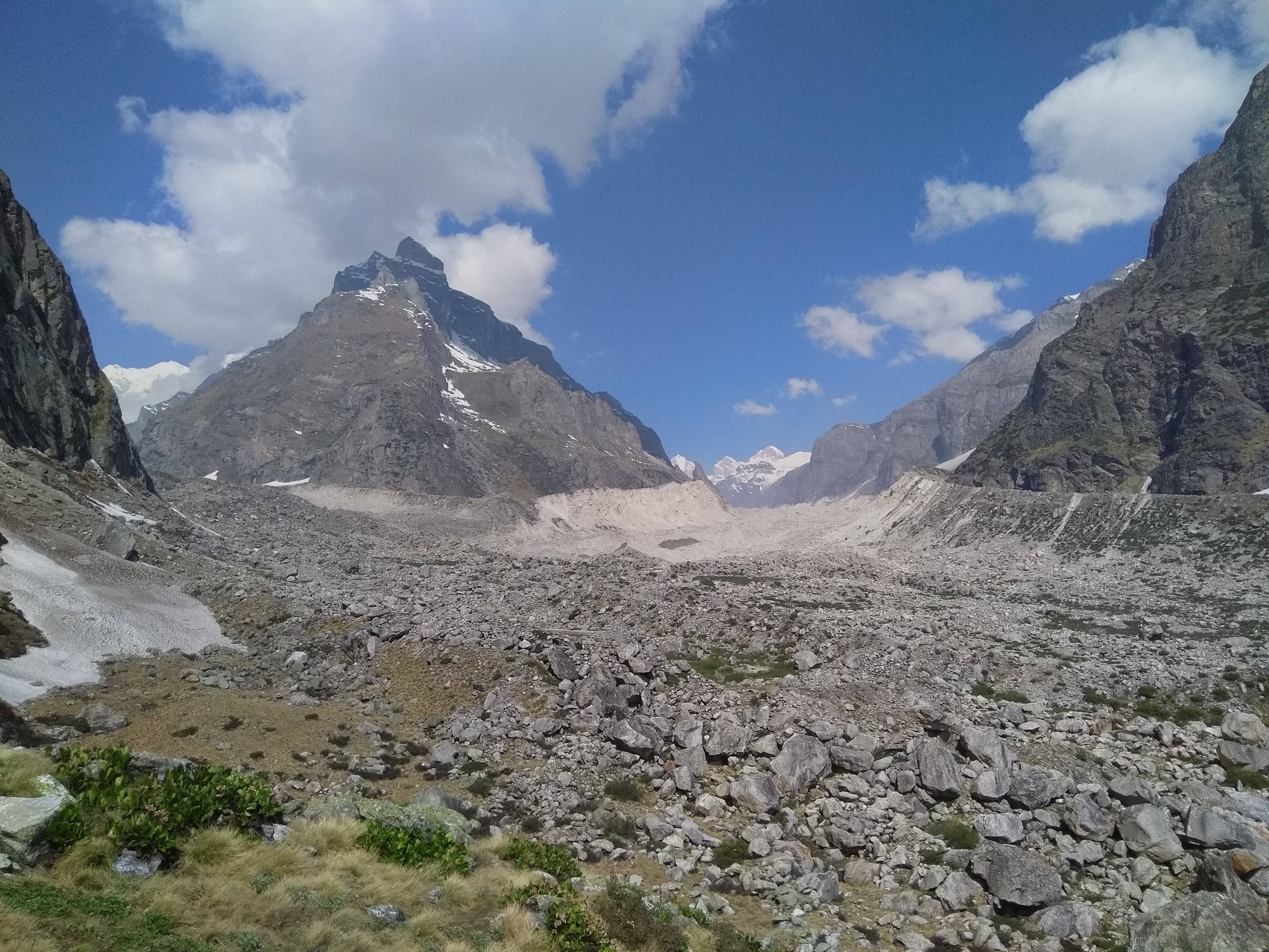 Satopanth Lake Trek image 3