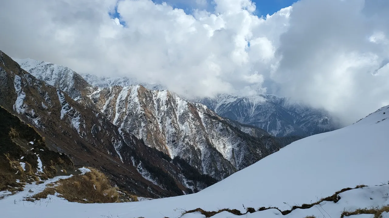 Dodital - Darwa Pass Trek image 4