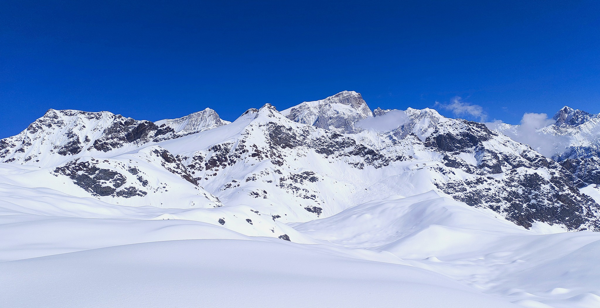 Mayali Pass Trek image 11