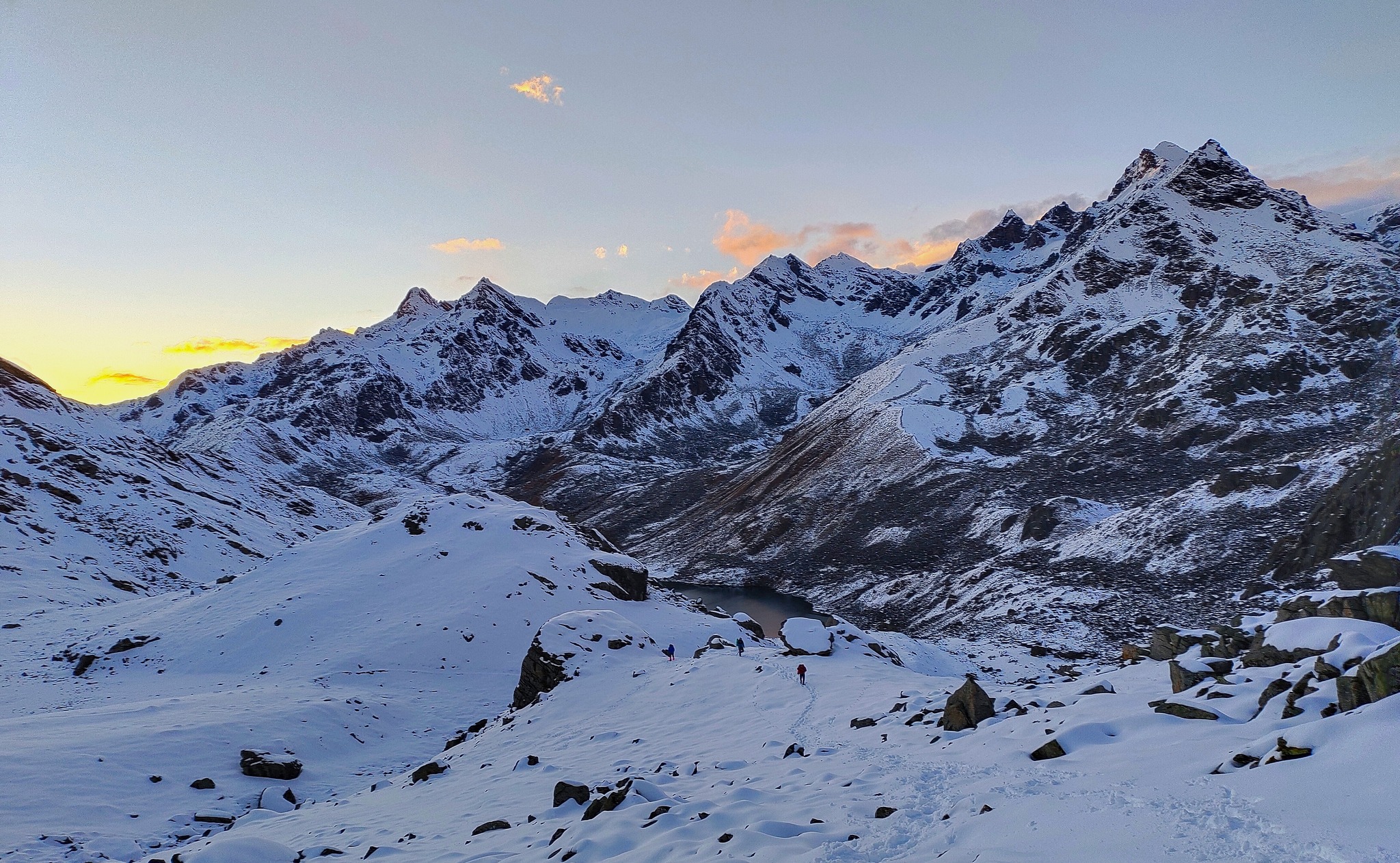 Mayali Pass Trek image 5