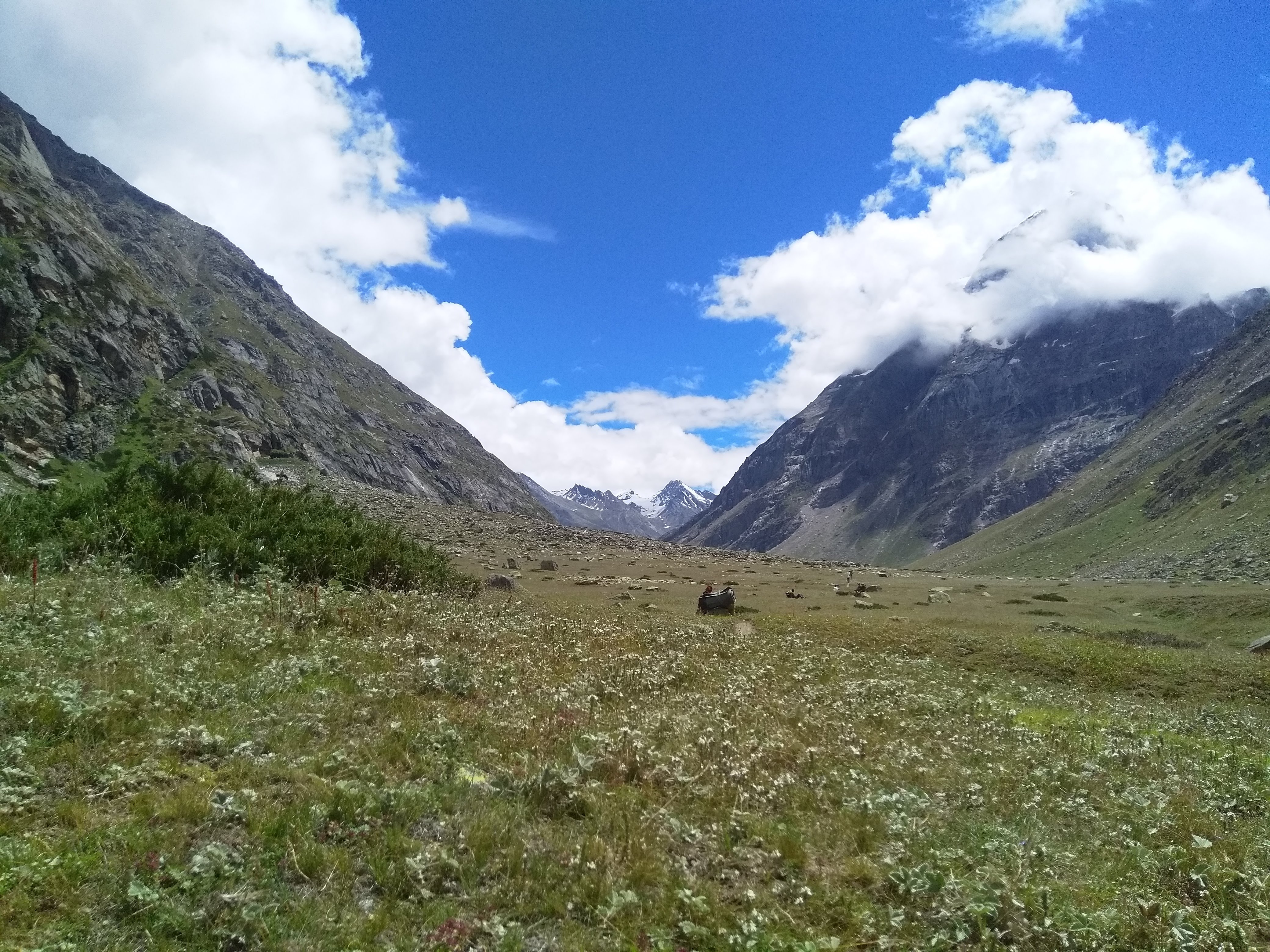 the endless flat plains before Mantalai