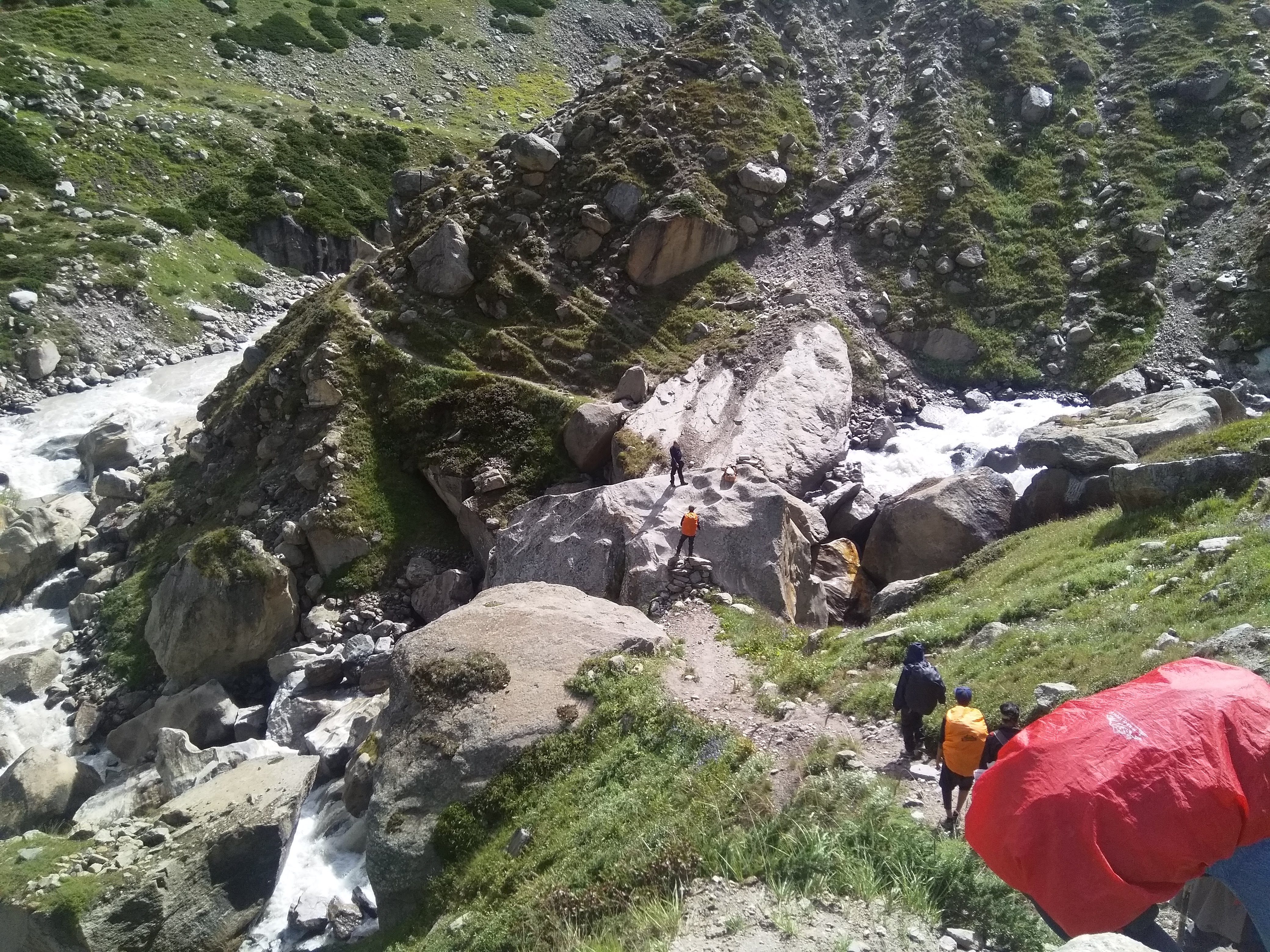 approaching Pandu pul