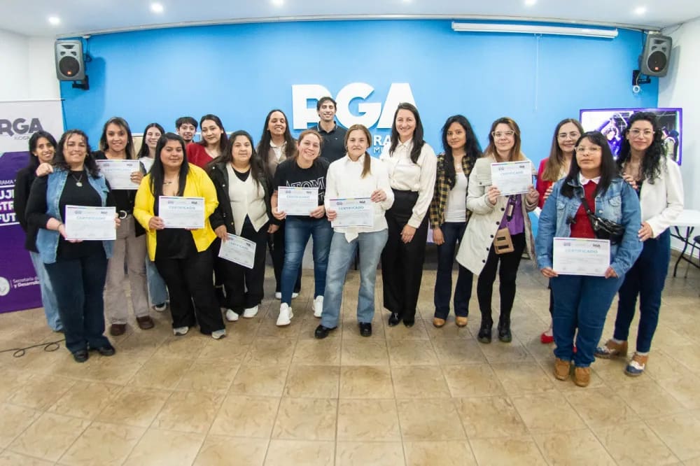 Más de 180 mujeres se certificaron en oficios a través del Programa "Mujeres Construyendo Futuro" en Río Grande