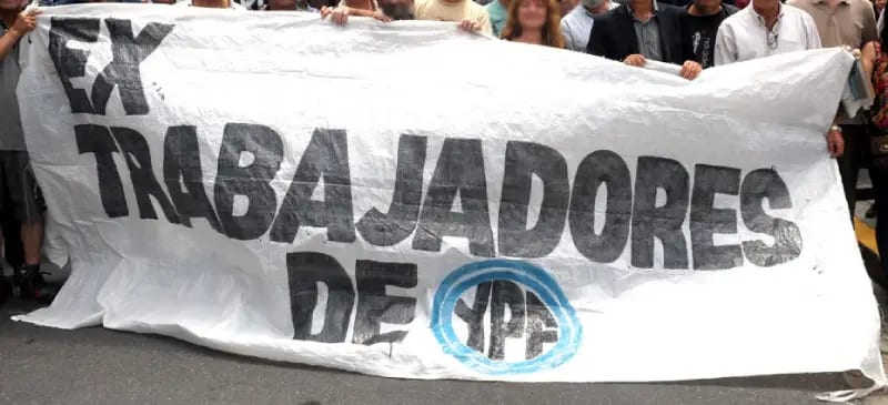Coordinadora Nacional de ex Trabajadores de YPF: "25 años de lucha"