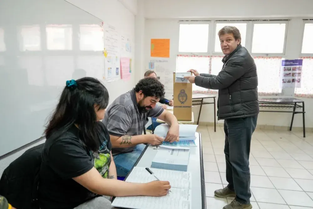 Gustavo Melella: "Mientras haya elecciones, es un día para celebrar, es un día de democracia"