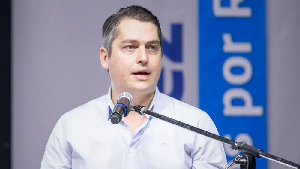 Martín Perez presentó ante el FAMP un esquema para sostener ingresos de trabajadores desvinculados de la industria fueguina