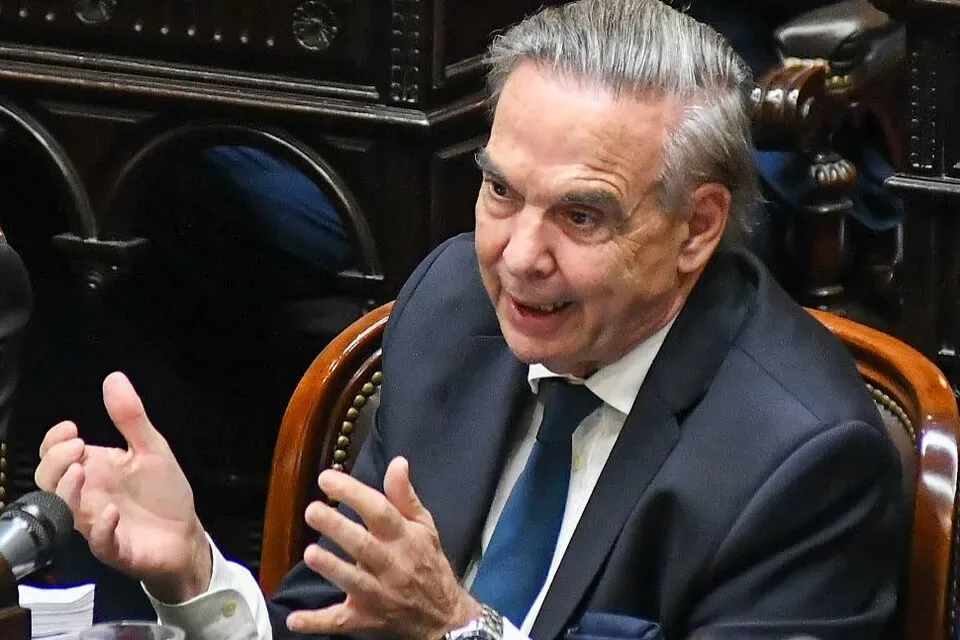 Pichetto: "En Tierra del Fuego por lo menos tendrían que pagar el IVA"