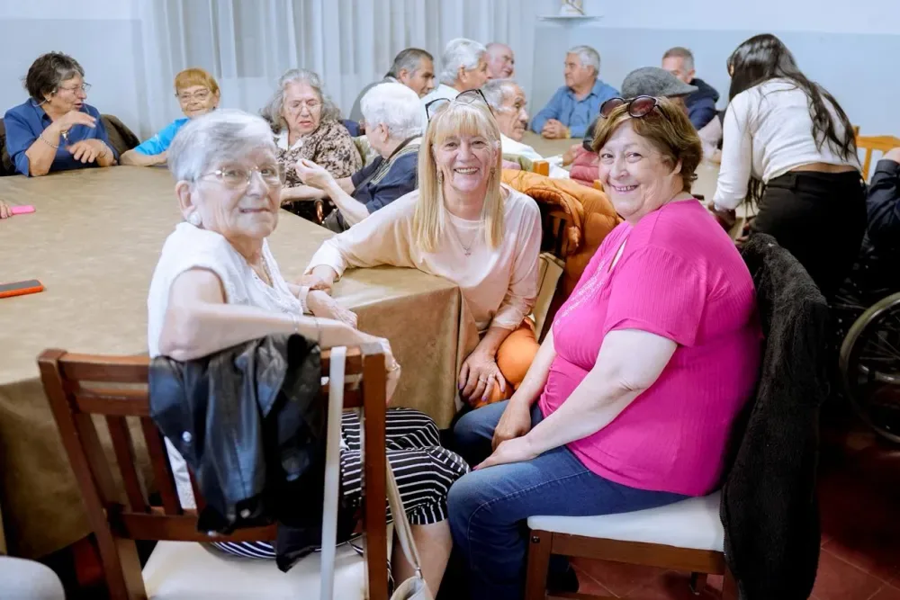 El Hogar de Día "Lazos de Amor" reinició sus actividades en nueva sede con una amplia variedad de propuestas para adultos mayores