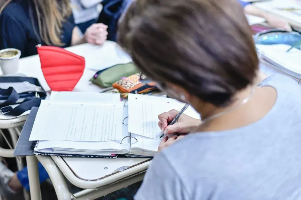 Están abiertas las inscripciones para el programa de terminalidad del secundario para adultos "Titularte"