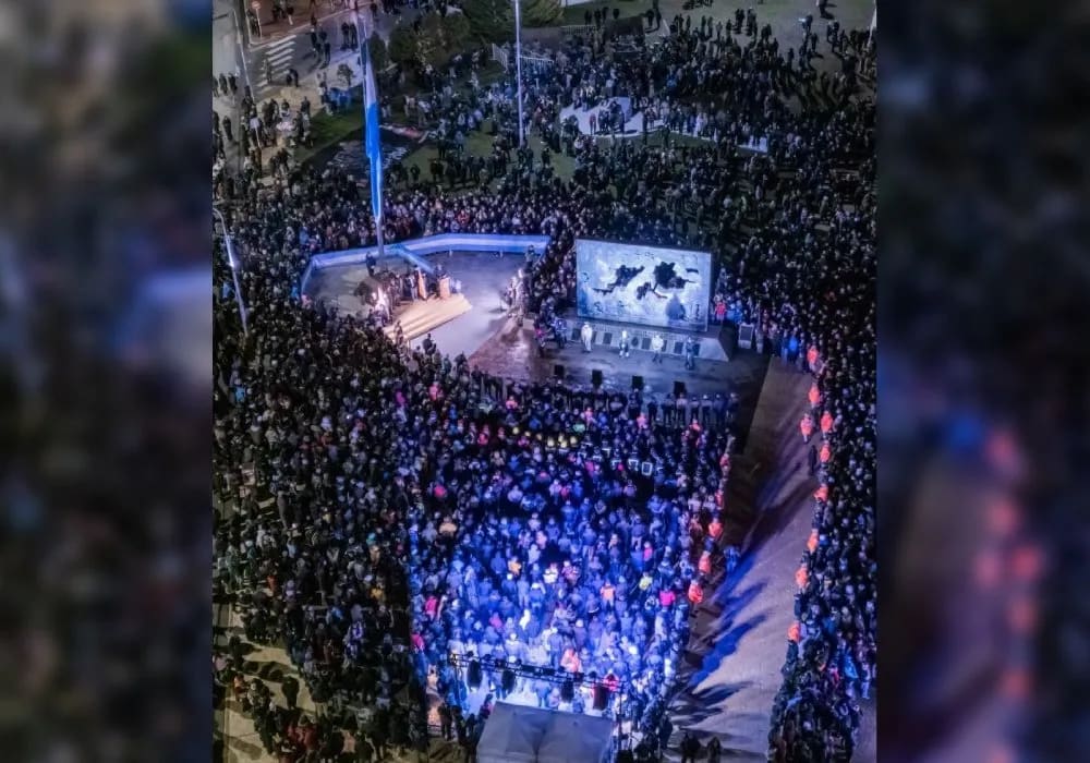 El Municipio de Ushuaia acompañó la Vigilia por el 44° aniversario de la Gesta de Malvinas