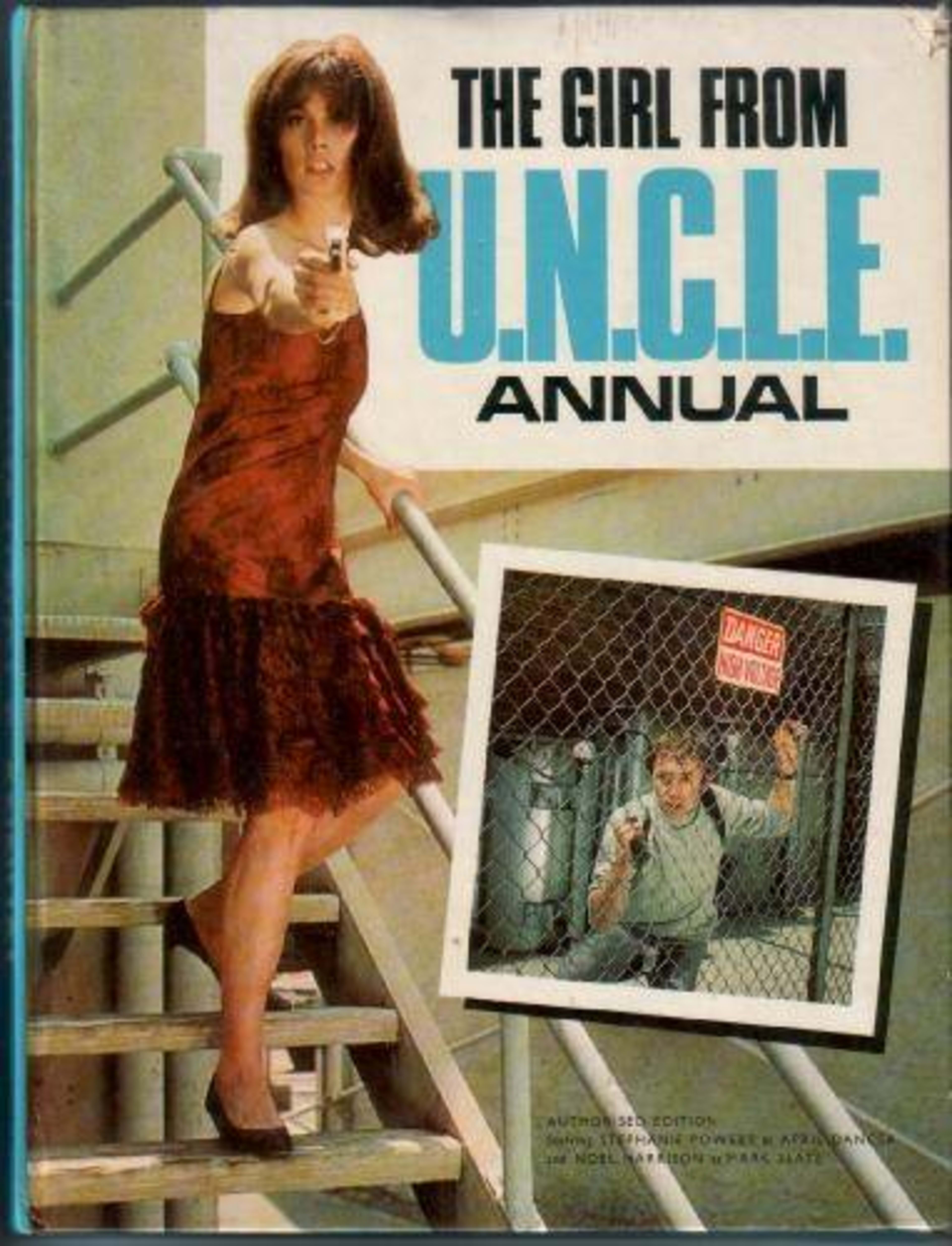 Girl from U.N.C.L.E. Annual cover — © World Distributors