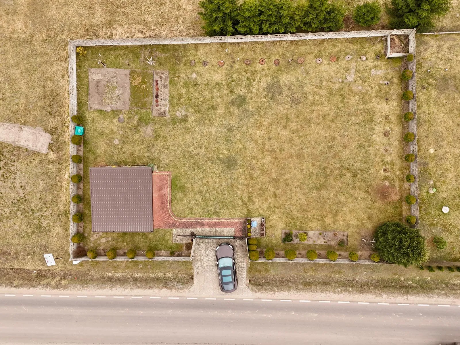 Działka budowlana z zabudową