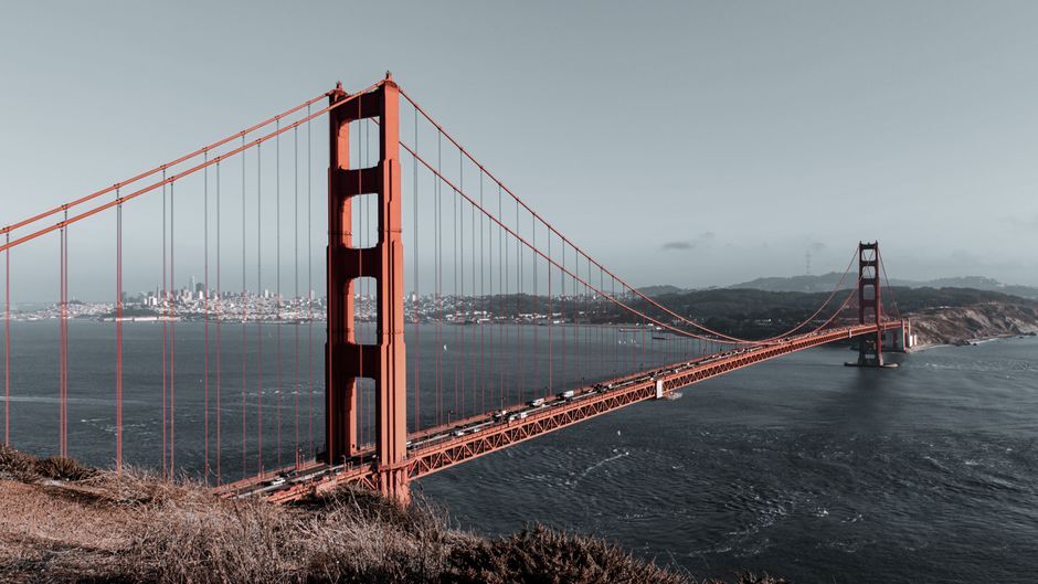 Iconic view of the Golden Gate Bridge over San Francisco Bay, California.