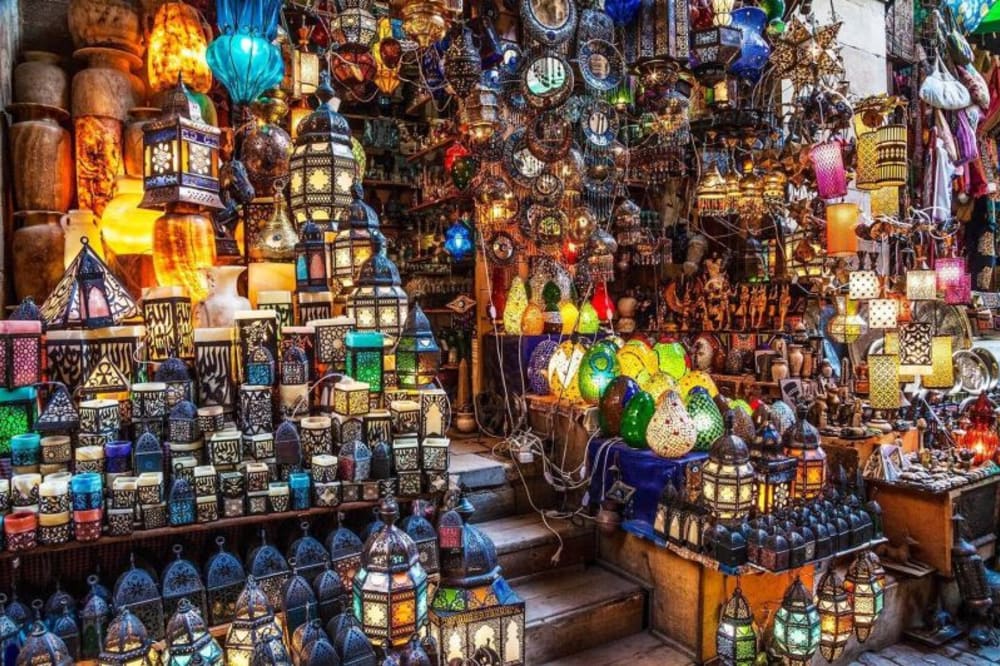Khan El Khalili Bazaar shopping experience during the 7-day Egypt tour