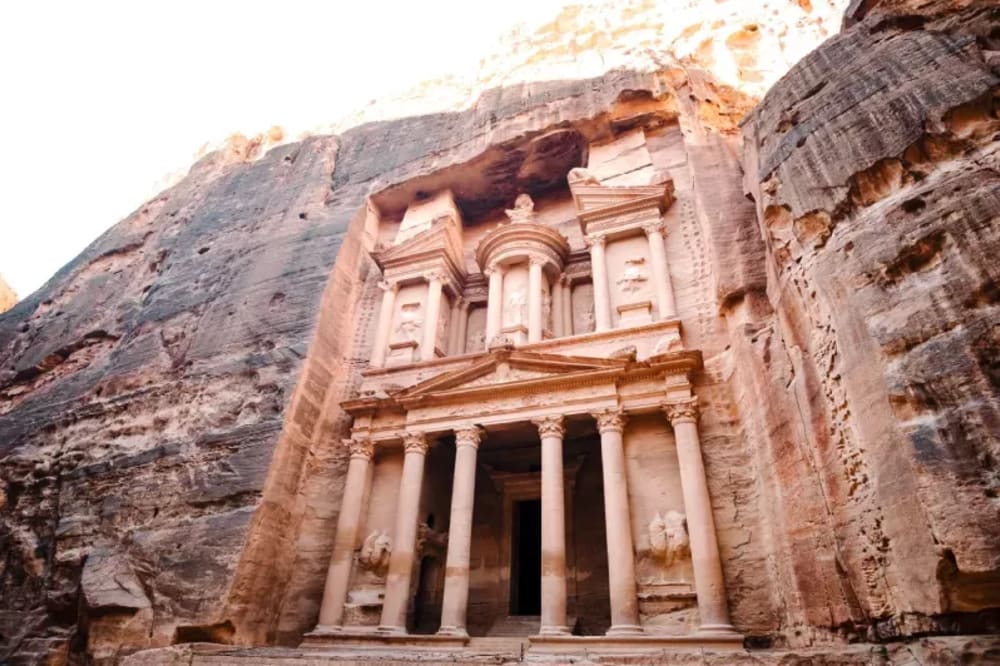 Petra’s iconic Treasury featured in the 23 Days Middle East Travel Package: Morocco, Egypt, Jordan, and Dubai.