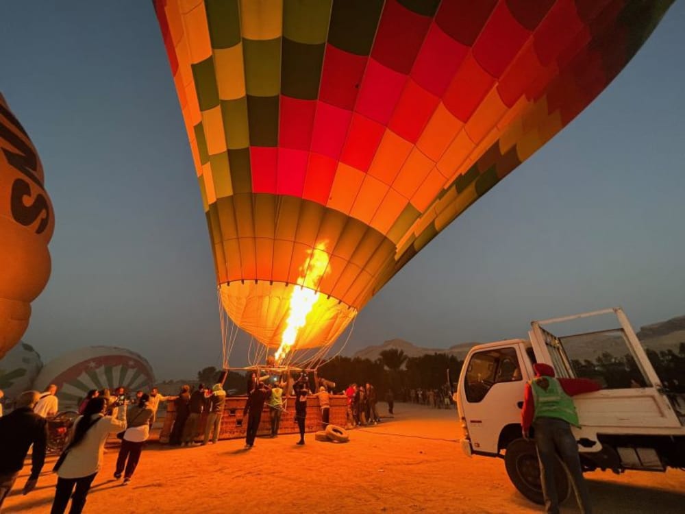 Best Luxor tours: Enjoy a hot air balloon ride