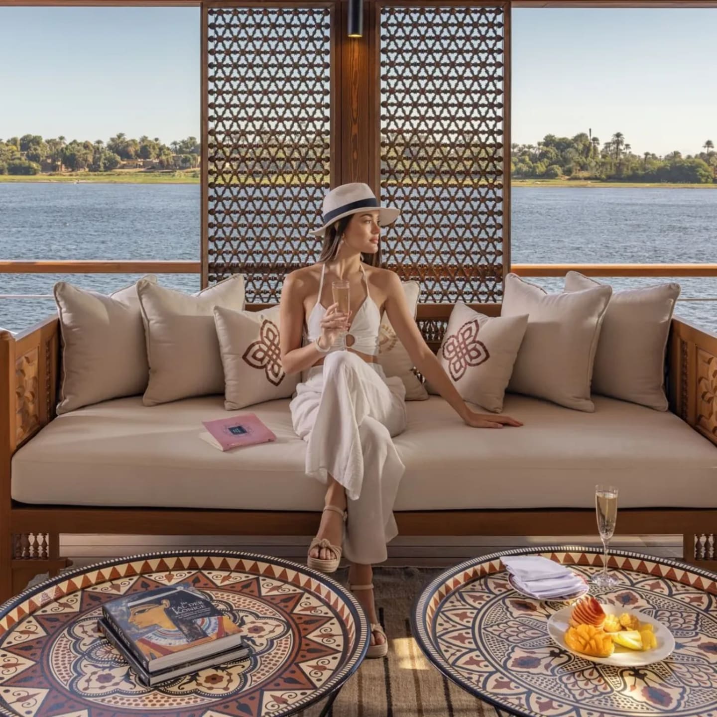 Private luxury Egypt tours, Nile cruises, and exclusive pyramid experiences.