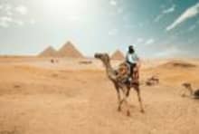 Camel rides at the Pyramids of Giza – 16-day South Africa and Egypt Holidays