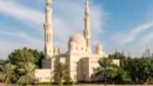 Jumeirah Mosque photo stop included in the 5 Days Cairo Dubai and Salalah Tour