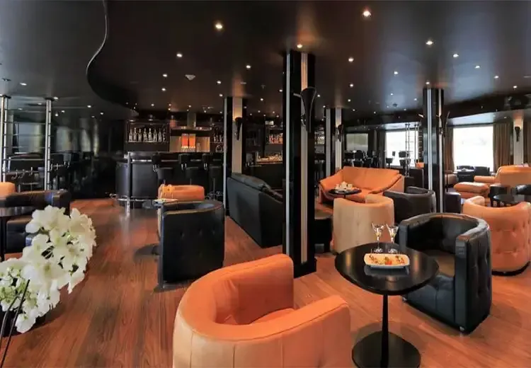 MS Moon Dance Salón Bar | Egypt For Travel