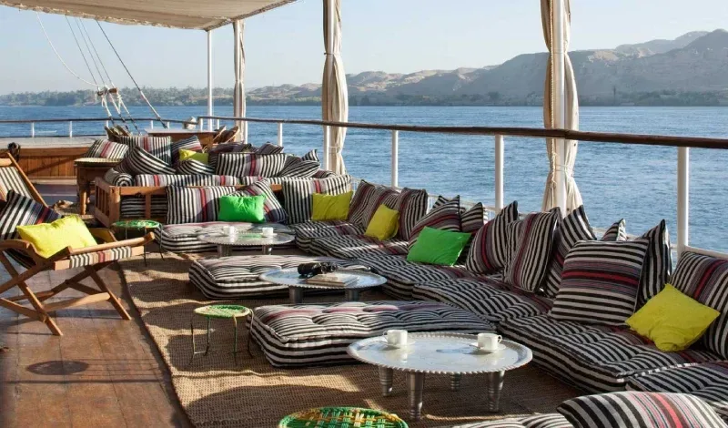 relaxation  on Malouka Dahabiya 