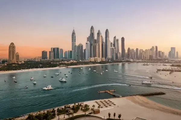 Luxurious Dubai tours – skyline view with Burj Khalifa