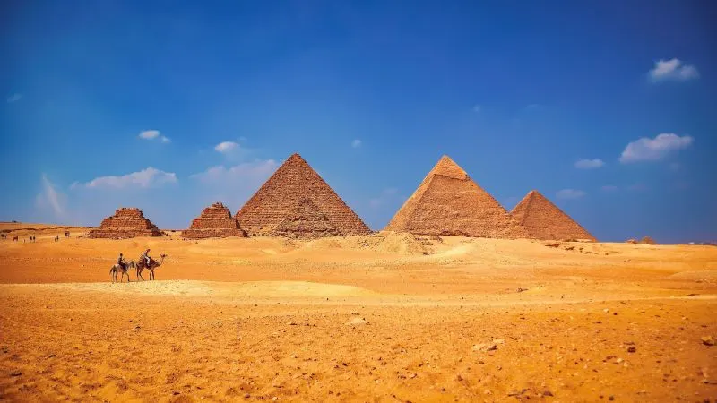 Dubai and Egypt Tour Package: Discover Dubai and Egypt With Nile Cruise Dubai and Egypt Tour Package: Discover Dubai and Egypt With Nile Cruise