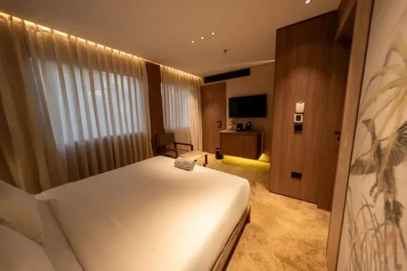 Oro Dahabiya Nile Cruise cabin bedroom