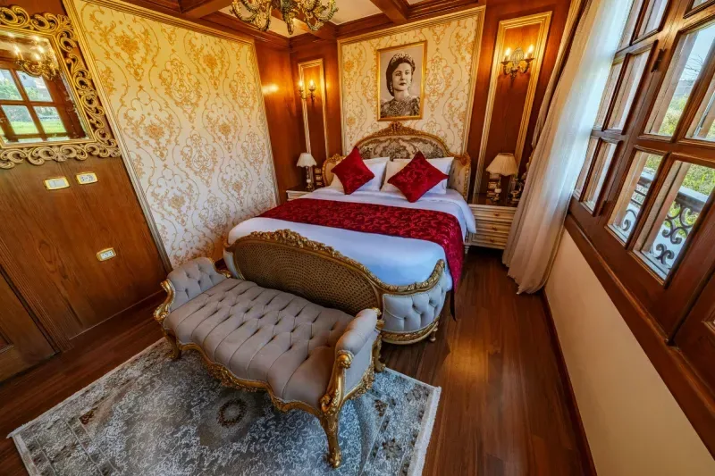 Princess Farida Luxury Dahabiya Nile Cruise