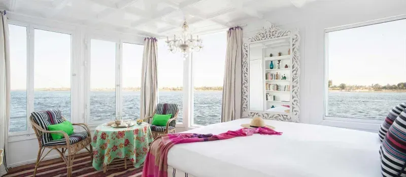 Elegant bedroom
