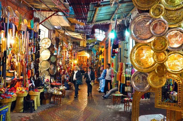 Colorful scene at Makola Market in Accra, Ghana – Egypt and Africa tours