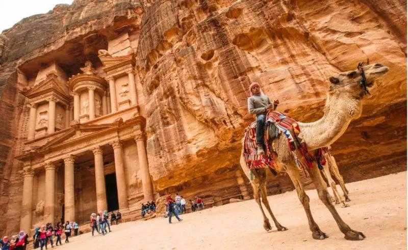 Explore Jordan’s desert landscapes and cultural wonders on the best luxury Egypt and Jordan tours.
