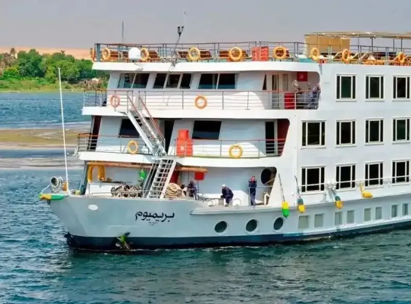 Capture the beauty of the Nile Cruise between Luxor and Aswan during your multi-country Egypt and Jordan tours.