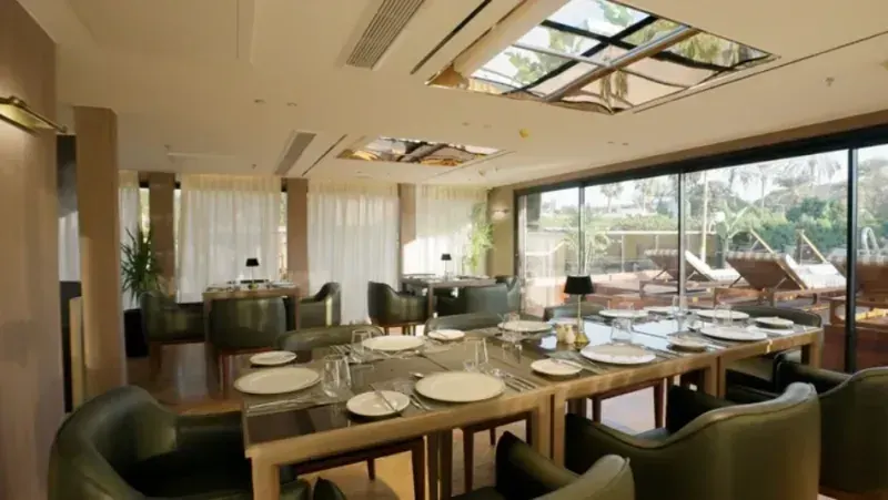 Oro Dahabiya Nile Cruise dining room